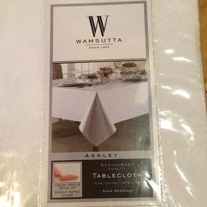 Stain resistant table cloth